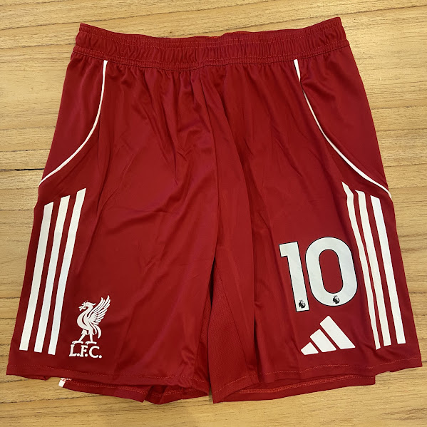 SHORT LIVERPOOL ROJO - 25/26 - NUMERO 1O