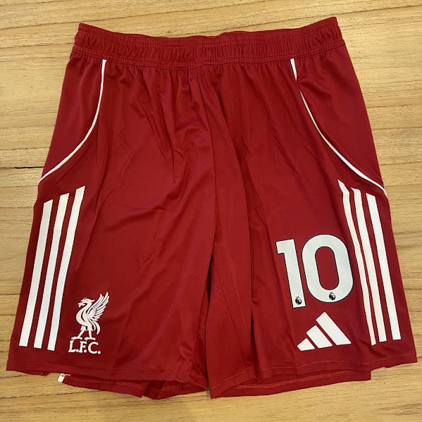SHORT LIVERPOOL ROJO - 25/26 - NUMERO 1O