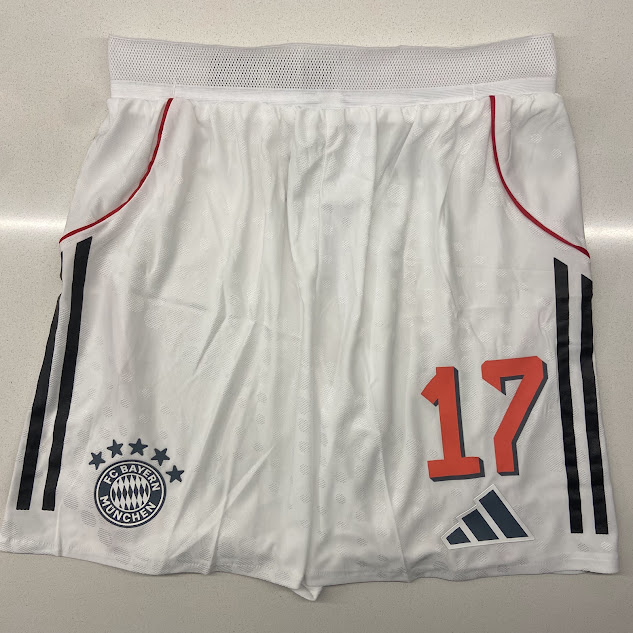 SHORT BAYER MUNICH BLANCO - 25/26 - NUMERO 17