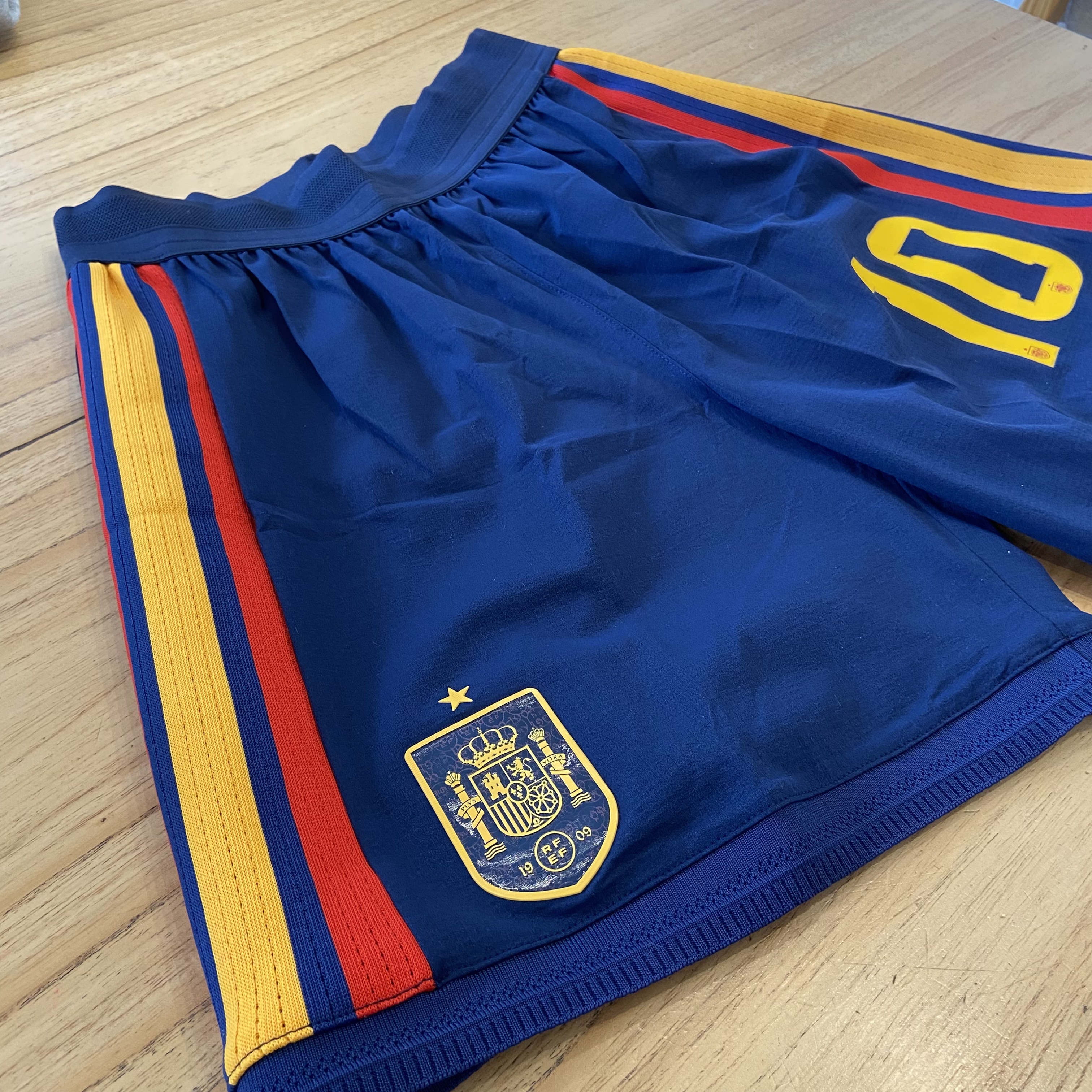 SHORT ESPAÑA AZUL - MUNDIAL 2026 - NUMERO 10 2