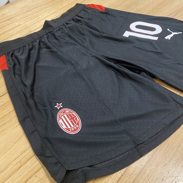 SHORT MILAN NEGRO - 25/26 - NUMERO 10 2