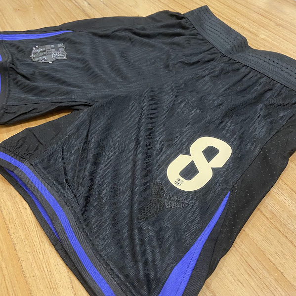 SHORT BARCELONA NEGRO - 25/26 - NUMERO 8 3