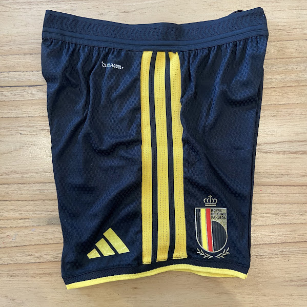 SHORT BELGICA NEGRO - MUNDIAL 2026 - NUMERO 7 5