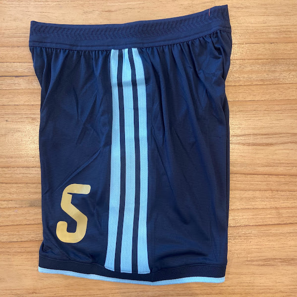 SHORT ARGENTINA AZUL OSCURO - MUNDIAL 2026 - NUMERO 5 5