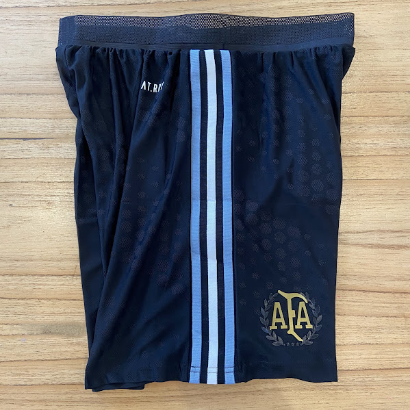 SHORT ARGENTINA NEGRO - ANIVERSARIO 50 - NUMERO 10 5